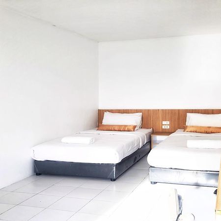 Patong Bay Inn Bagian luar foto