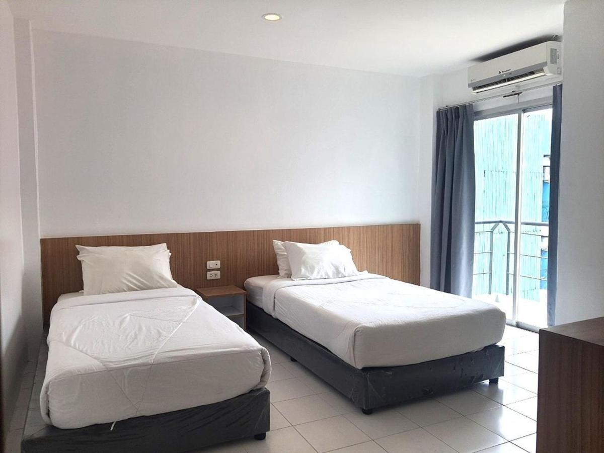 Patong Bay Inn Bagian luar foto