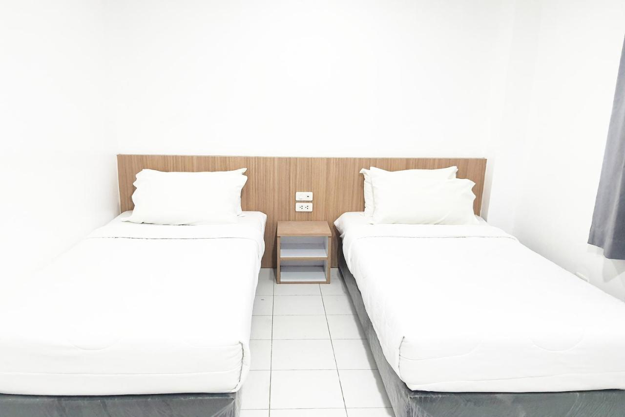 Patong Bay Inn Bagian luar foto